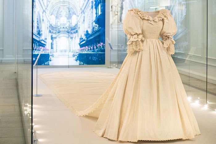 Princess Diana's Iconic Wedding Gown Is Now on Display at Kensington Palace