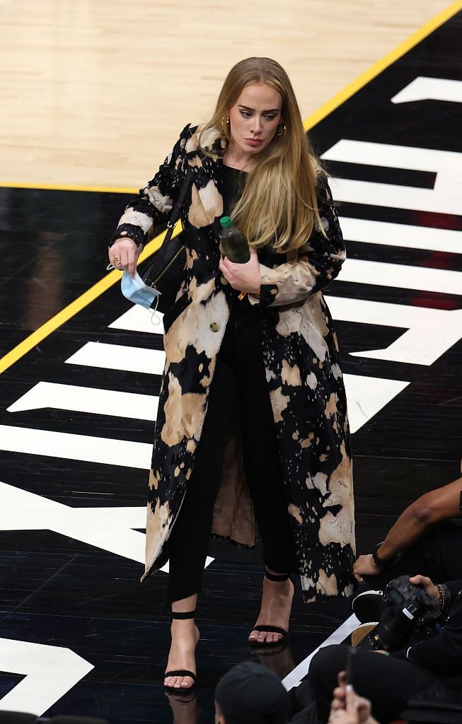 Here's An Absolutely Smouldering Date Night Look From Adele